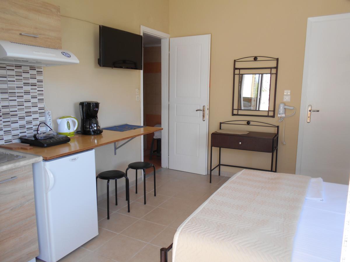 Zephyros Rooms And Apartments Drymon Exterior foto